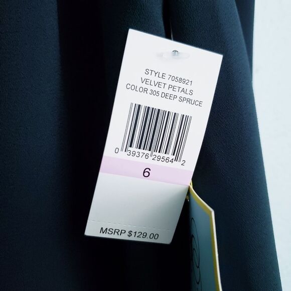 Cece Puff Sleeve Tie Neck Dress in spruce green - Picture 8 of 8